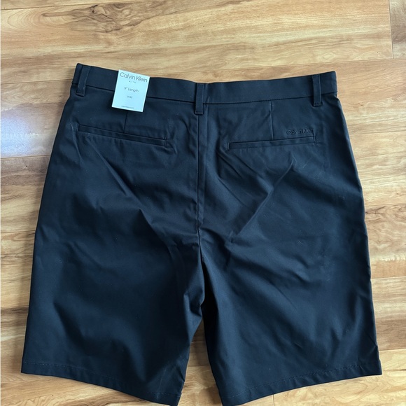 Calvin Klein Men’s Black Shorts 33 - Picture 5 of 5